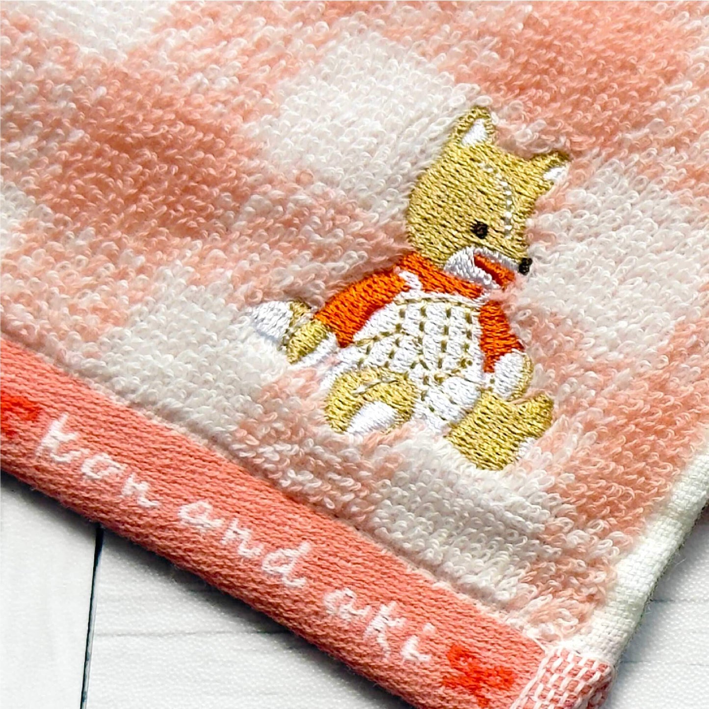 【絵本のタオル】刺繍 こんとあき PT おすわり