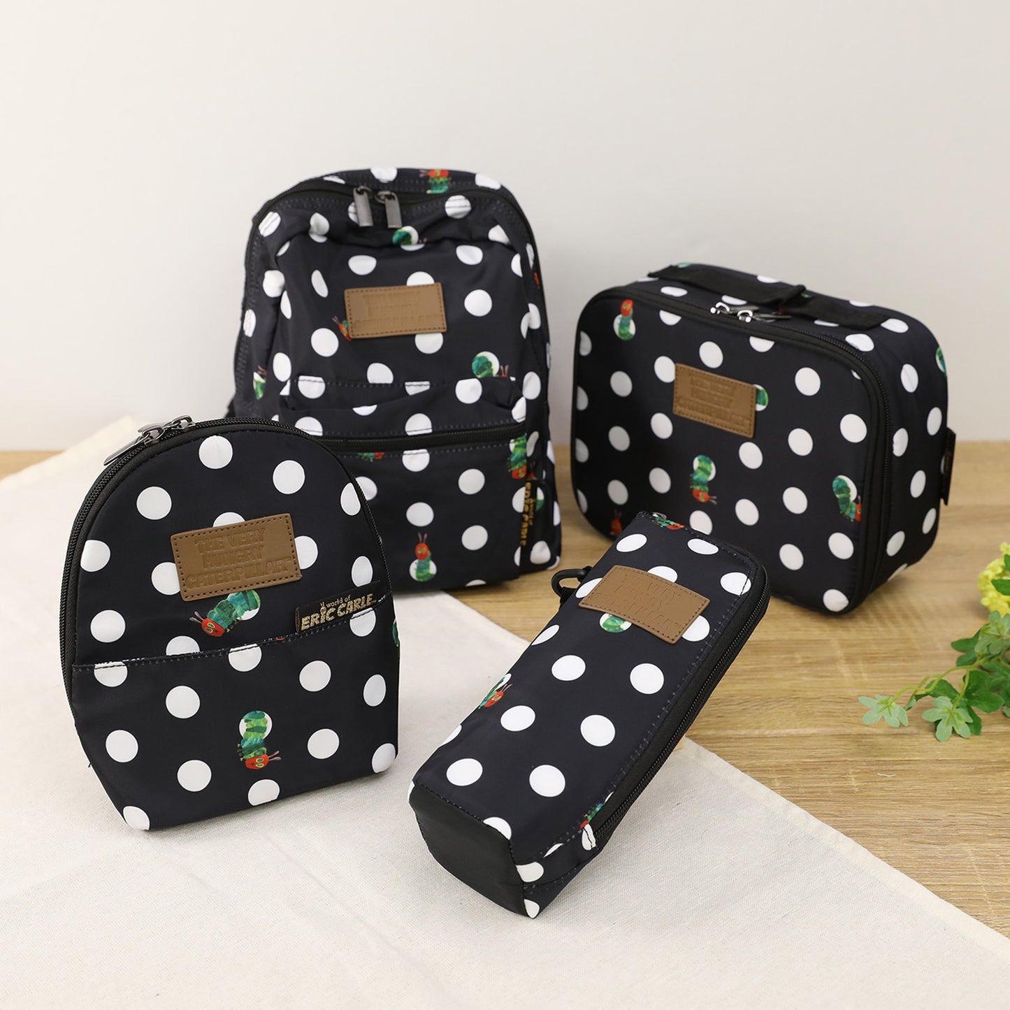 マグポーチ【はらぺこあおむし】