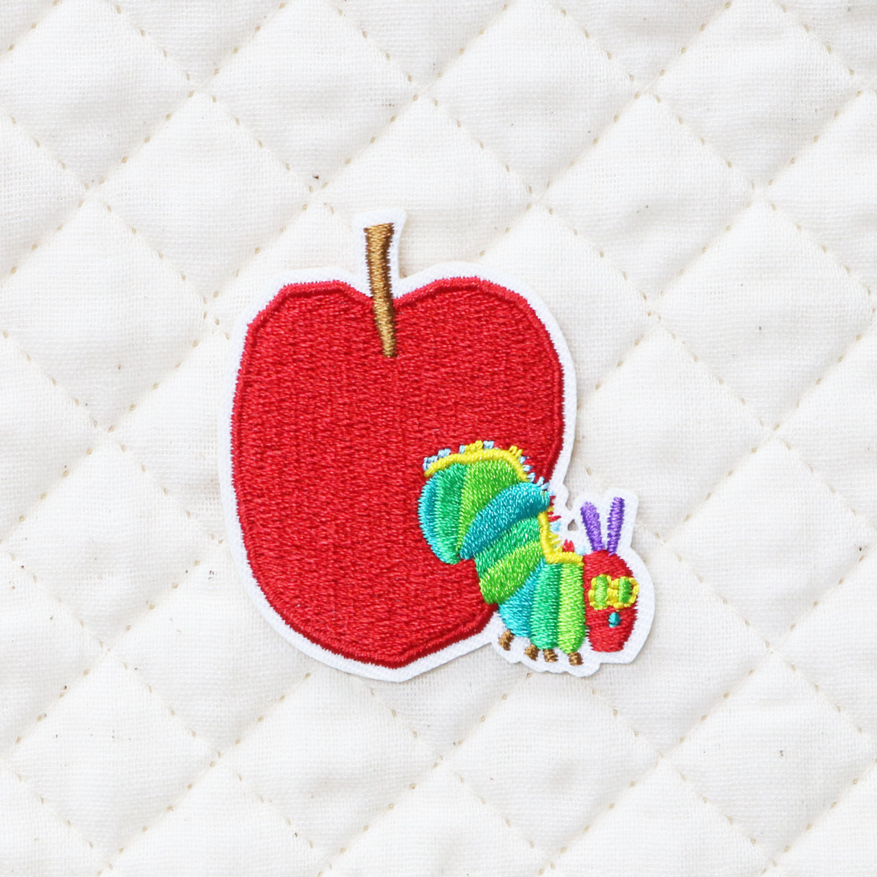 ワッペン りんご(1P) 【はらぺこあおむし】【絵本のワッペン】