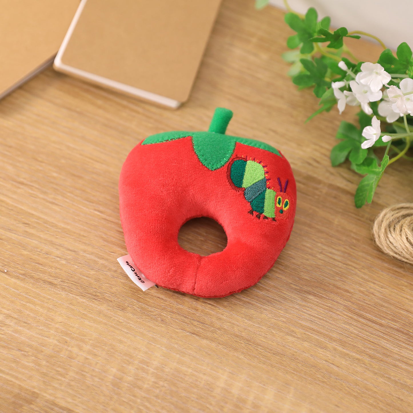 ガラガラ あおむし イチゴ【はらぺこあおむし】