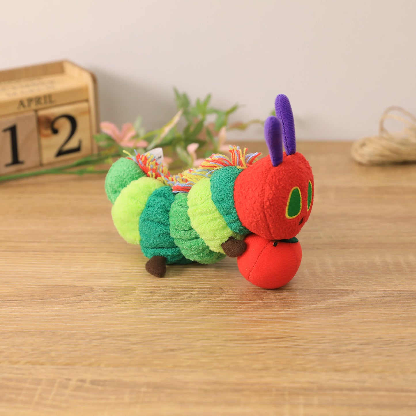 ぬいぐるみ はらぺこあおむし 立ち S【はらぺこあおむし】