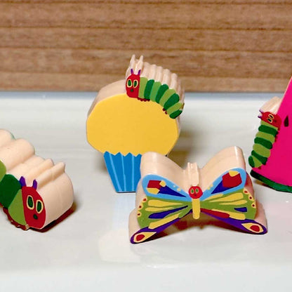 【絵本のつみきのバスボール】　はらぺこあおむし