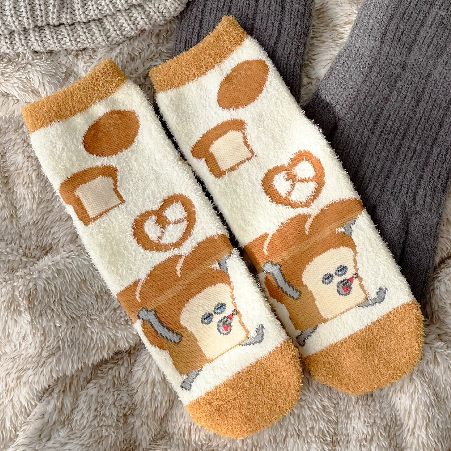 ルームソックス　レディース／パン【パンどろぼう】【絵本のくつした】