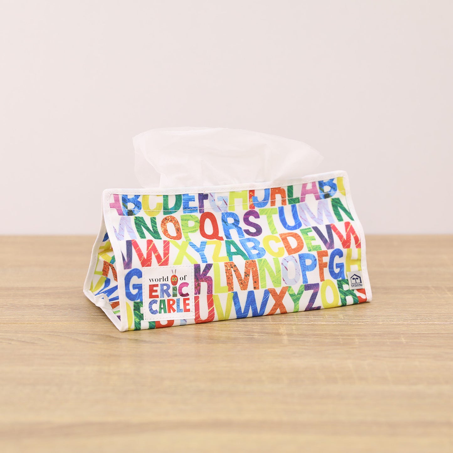 ティッシュケース　アルファベット【はらぺこあおむし】